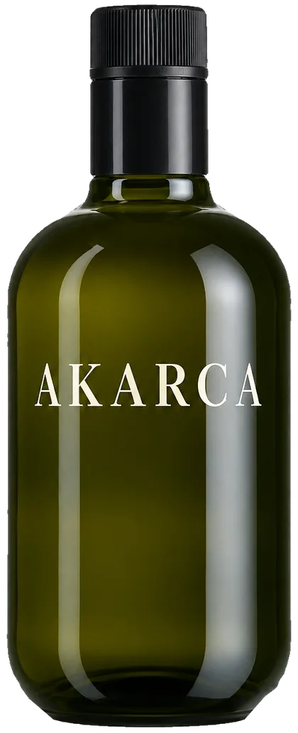 Бутылка оливкового масла AKARCA в луче света